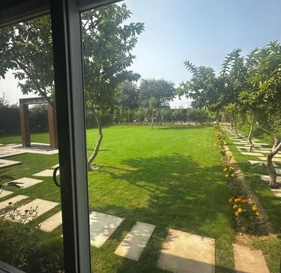 호텔 Sukriti Farmhouse, Cottage Theme Stay In Ncr