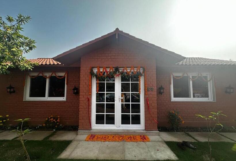호텔 Sukriti Farmhouse, Cottage Theme Stay In Ncr