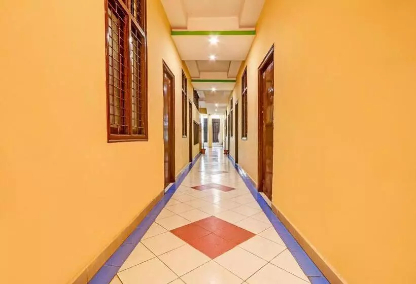 Oyo Flagship Hotel Samruddhi Lodge