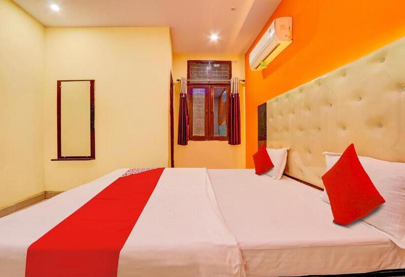 Oyo Flagship Hotel Samruddhi Lodge