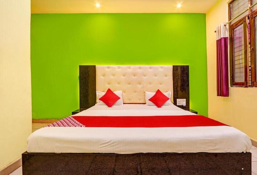 Oyo Flagship Hotel Samruddhi Lodge