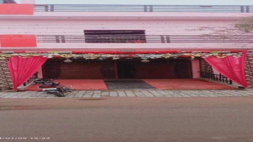 Oyo Hotel Royal Star