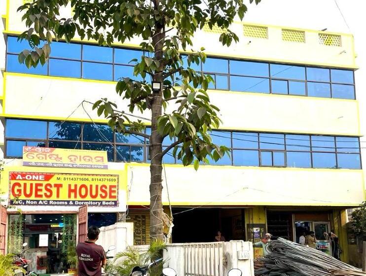 פנסיון A One Guest House