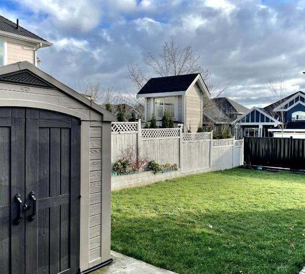 پانسیون Blissful Stay In Surrey Suite 2