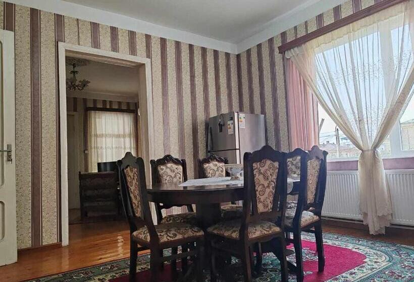 پانسیون Georgian House