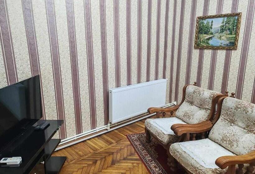 پانسیون Georgian House