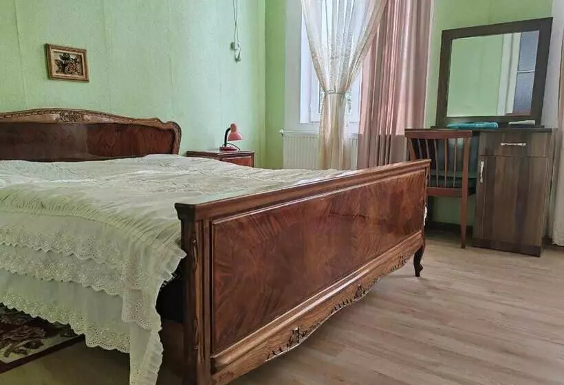 پانسیون Georgian House