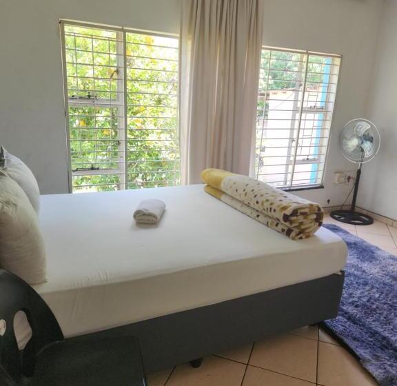 Pensão Hunters Nest Guest House Bronkhorstspruit