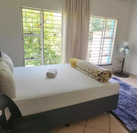 Majatalo Hunters Nest Guest House Bronkhorstspruit