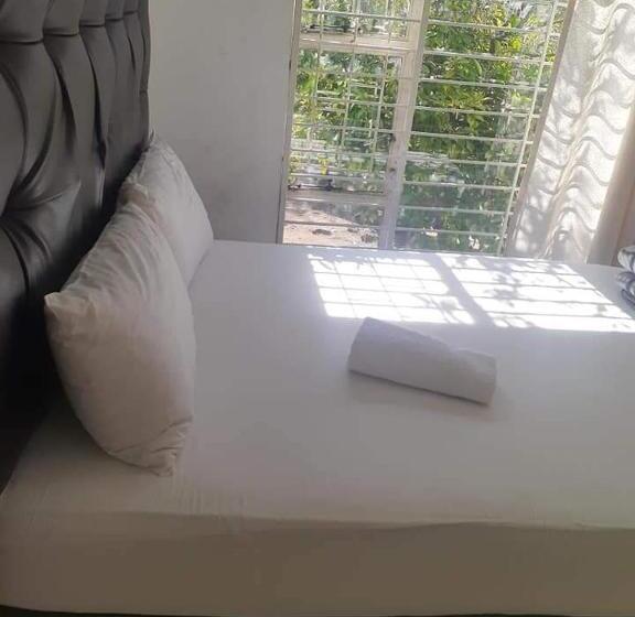 Pensão Hunters Nest Guest House Bronkhorstspruit