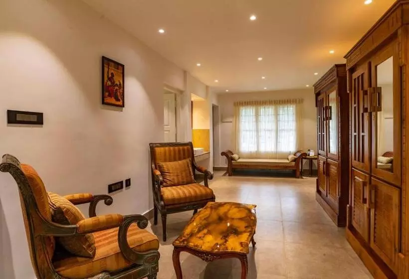 استراحتگاه Makayiram Retreat