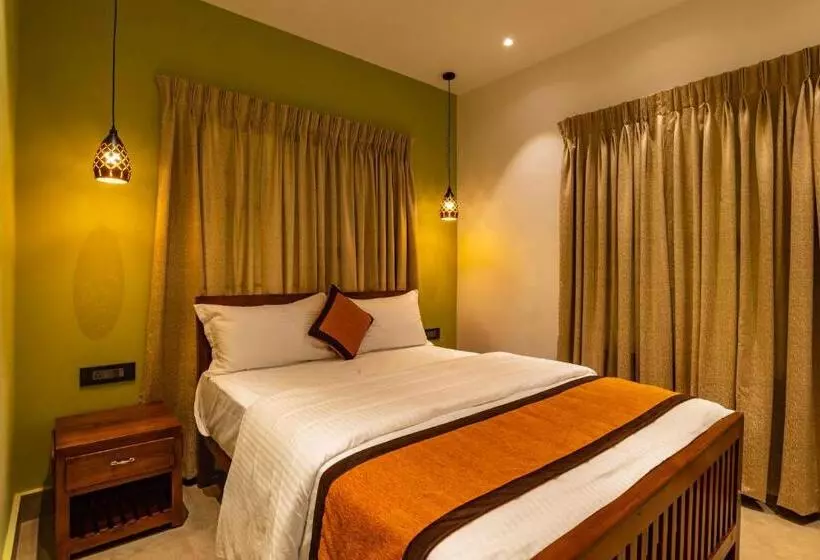 استراحتگاه Makayiram Retreat