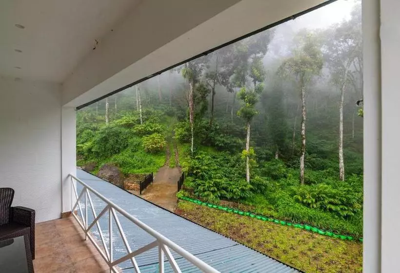 استراحتگاه Makayiram Retreat