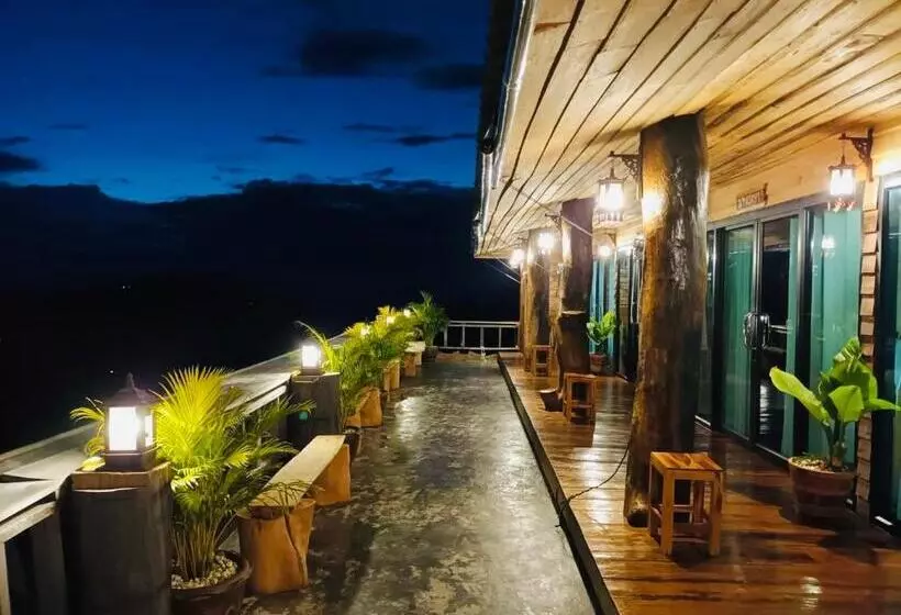 リゾートホテル Sakadburi Homestay