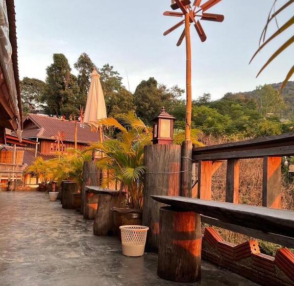 리조트 Sakadburi Homestay