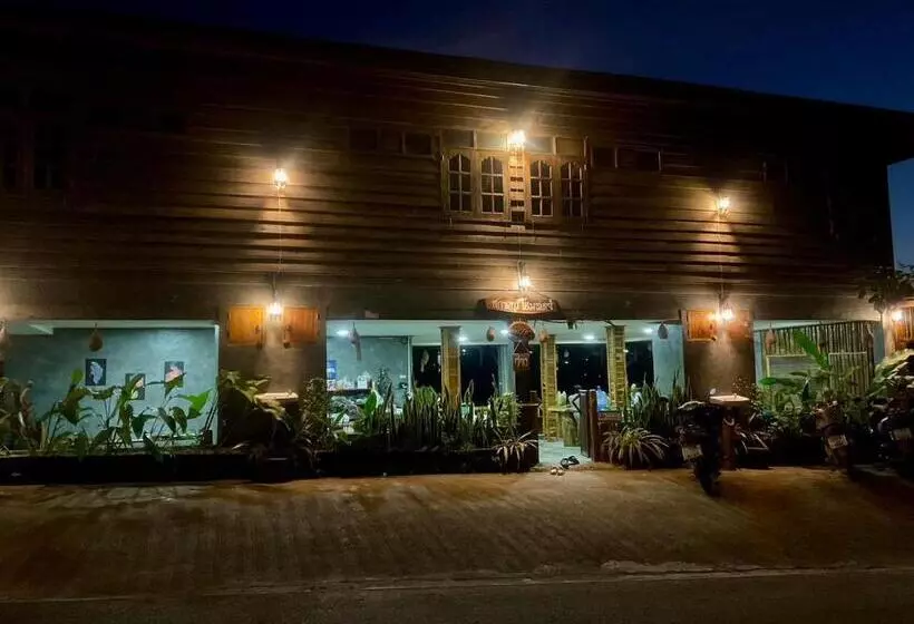 リゾートホテル Sakadburi Homestay