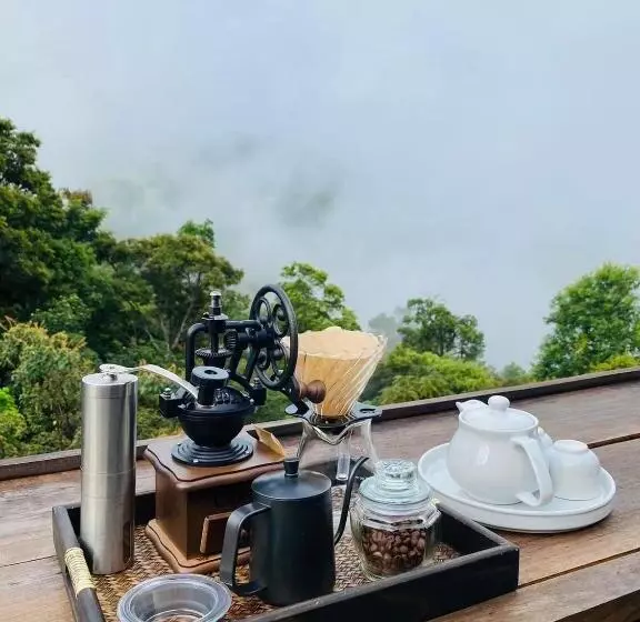 リゾートホテル Sakadburi Homestay