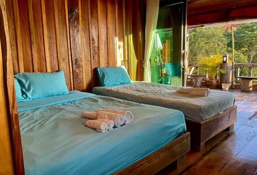 リゾートホテル Sakadburi Homestay