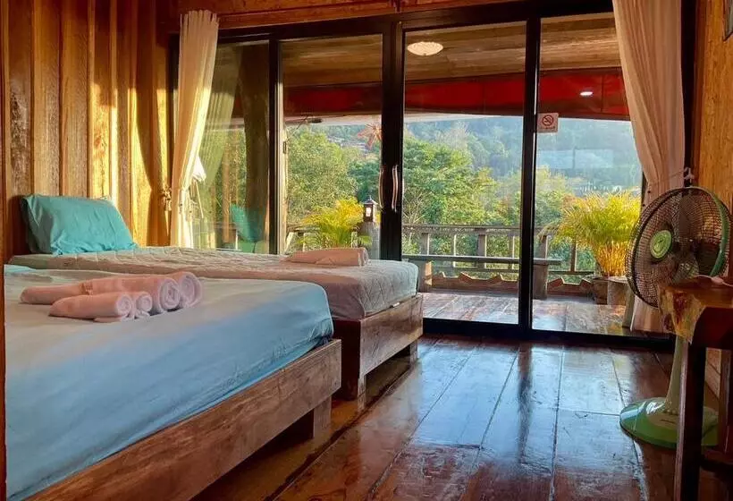 リゾートホテル Sakadburi Homestay