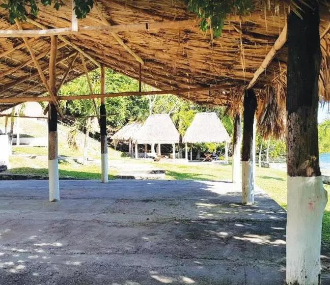 Retkeilymaja Nauh Rooms Xul Ha Bacalar México