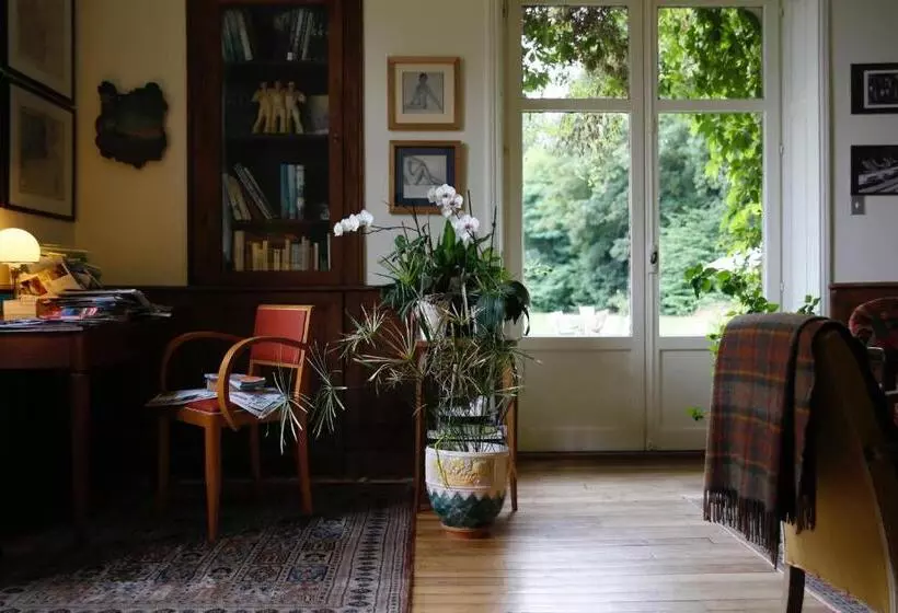 Aamiaismajoitus (B&B) Château De Penfrat