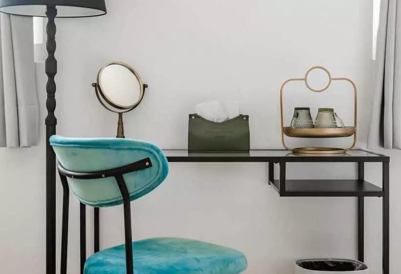 تختخواب و صبحانه Knock Knock Style Inn