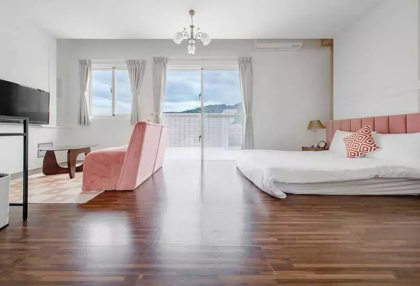 تختخواب و صبحانه Knock Knock Style Inn