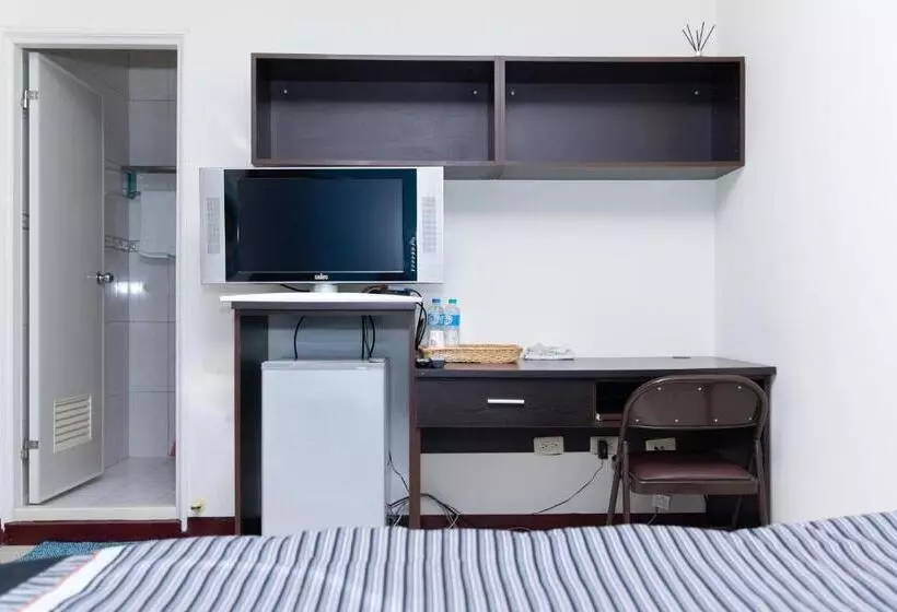 تختخواب و صبحانه Zhu House