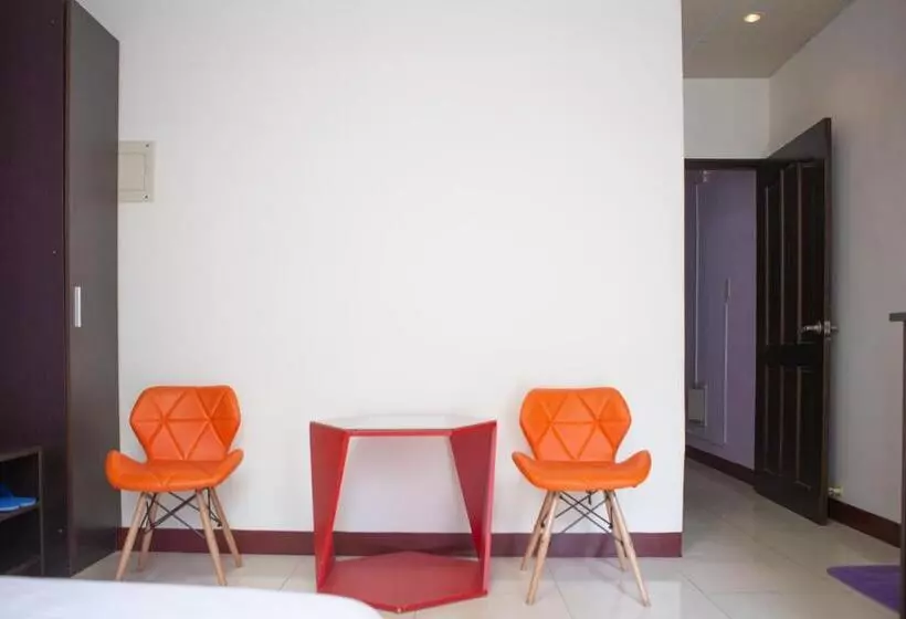 تختخواب و صبحانه Zhu House