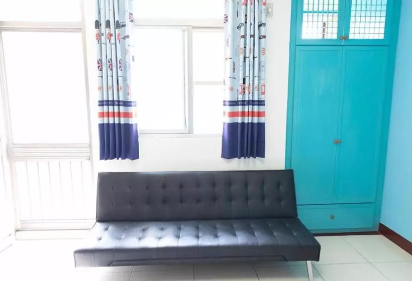 تختخواب و صبحانه Zhu House
