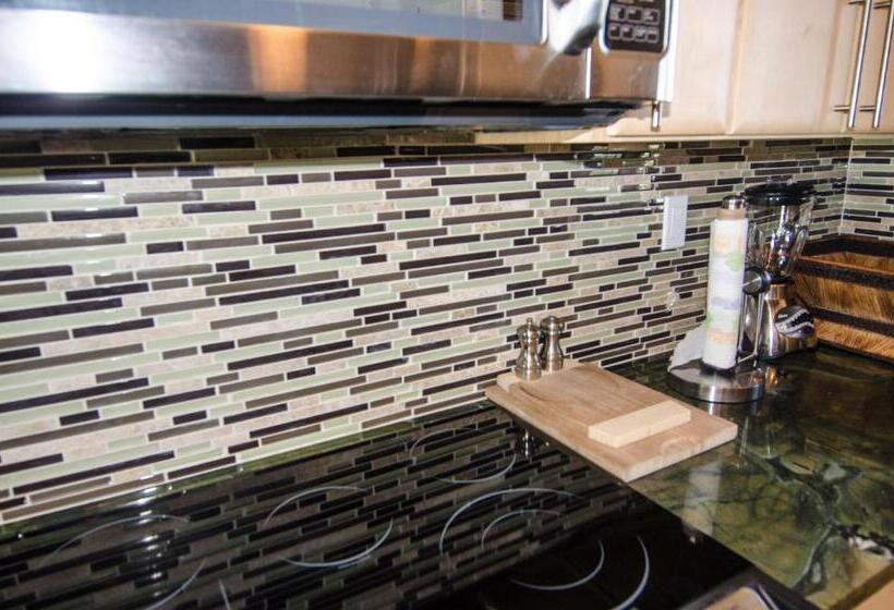 Best Gulf Front Beach View In Destin!