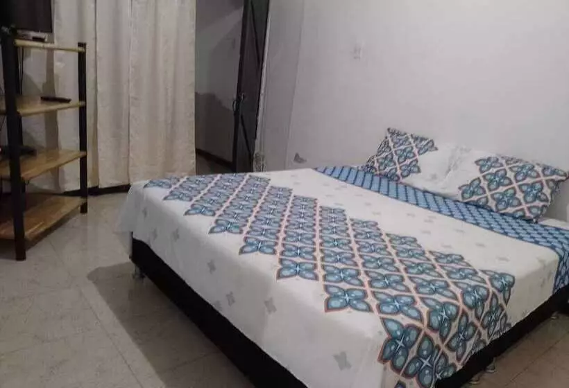 簡易ホテル Mom's House Colombia