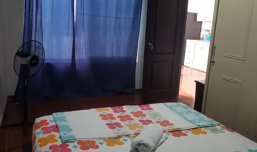 簡易ホテル Mom's House Colombia
