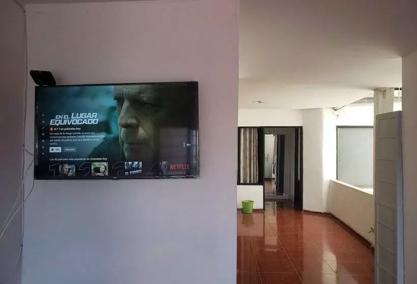 簡易ホテル Mom's House Colombia