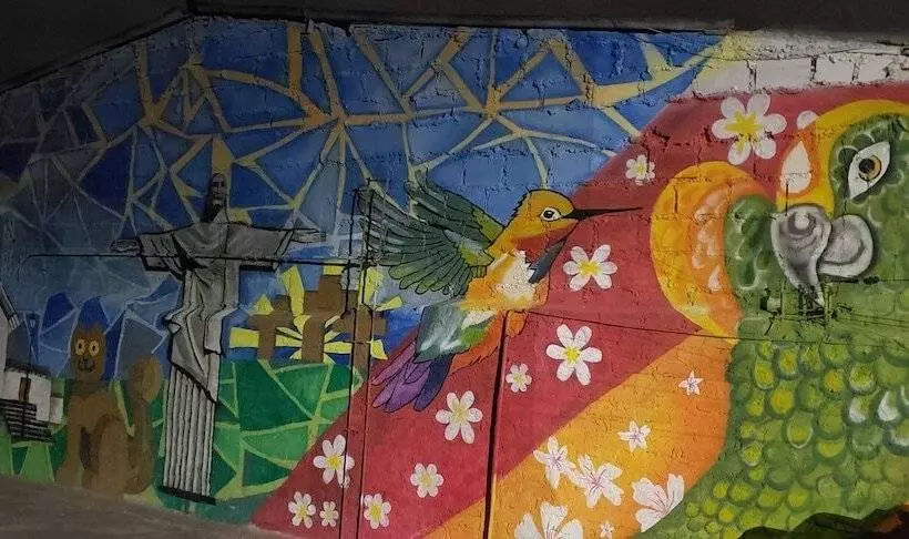 簡易ホテル Mom's House Colombia