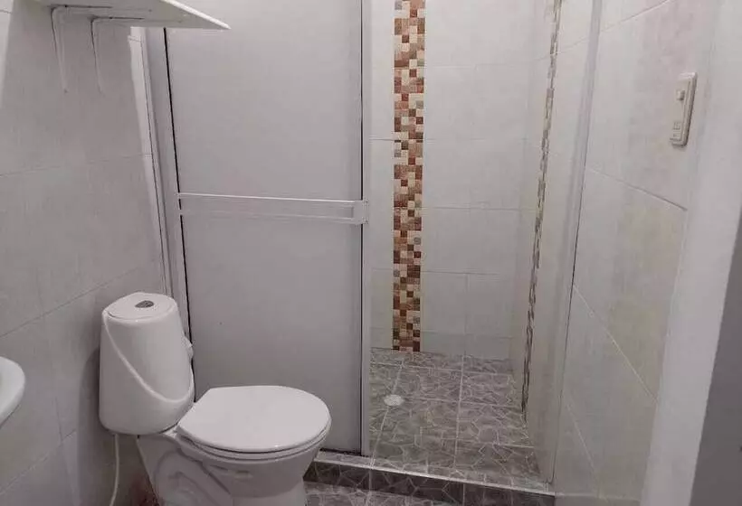 簡易ホテル Mom's House Colombia