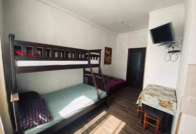 Hostel Serge