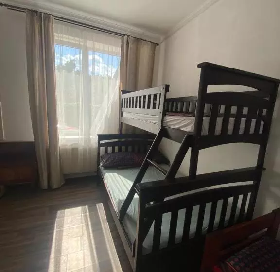 Hostel Serge
