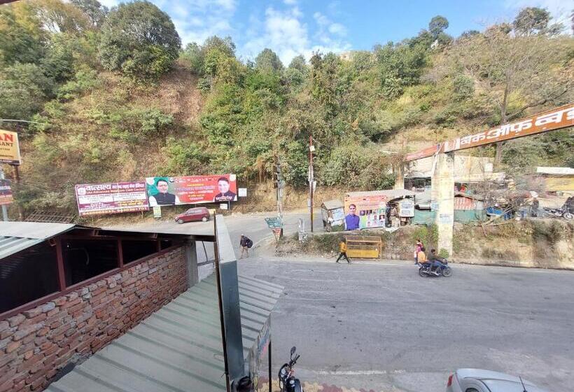 ホテル Himratana The Junctioninn