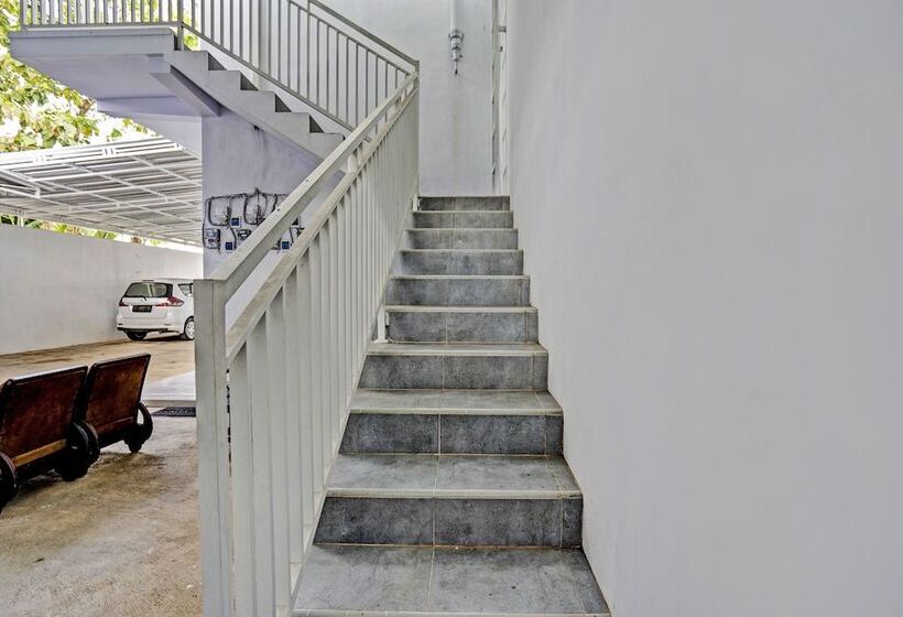 בית מלון כפרי Niza Guesthouse Syariah By Oyo