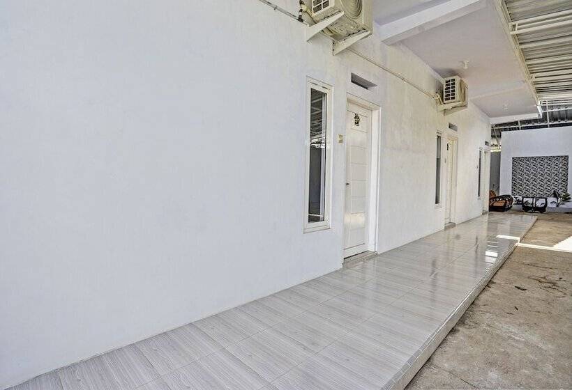 בית מלון כפרי Niza Guesthouse Syariah By Oyo