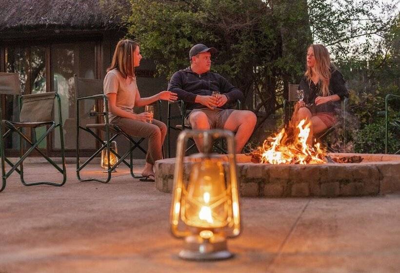 Hôtel Nsala Wilderness Camp