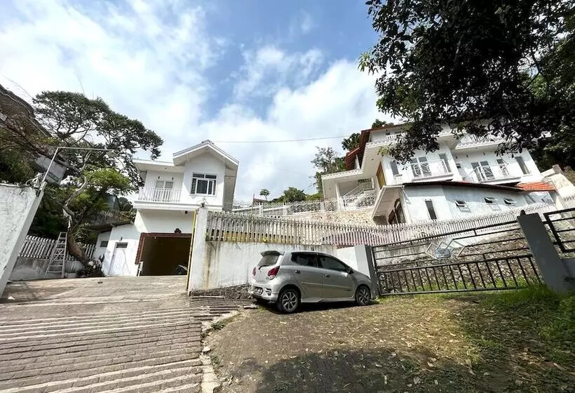 Hotelli Penginapan Cibodas By Oyo