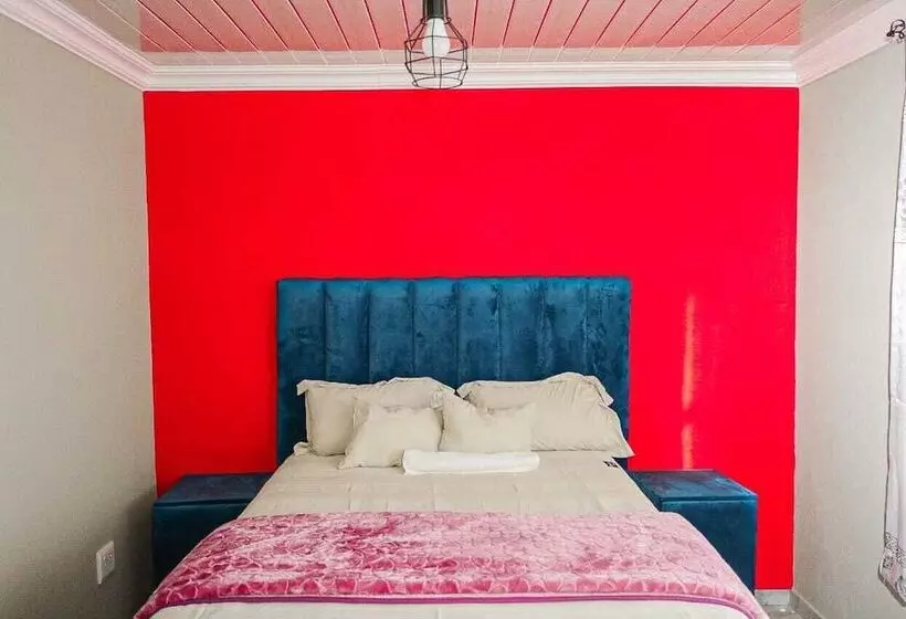 ホテル Shakwaneng Lodge