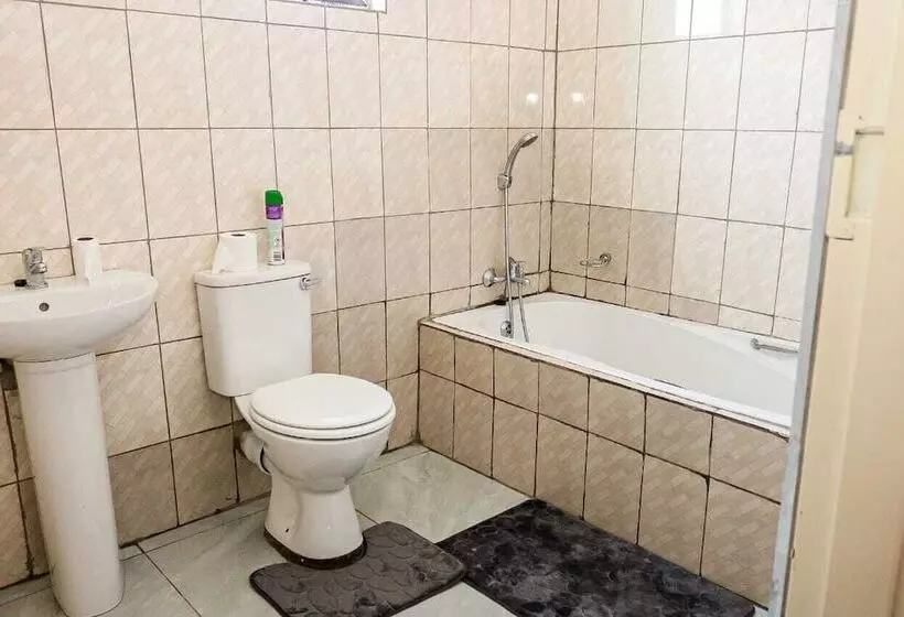 ホテル Shakwaneng Lodge