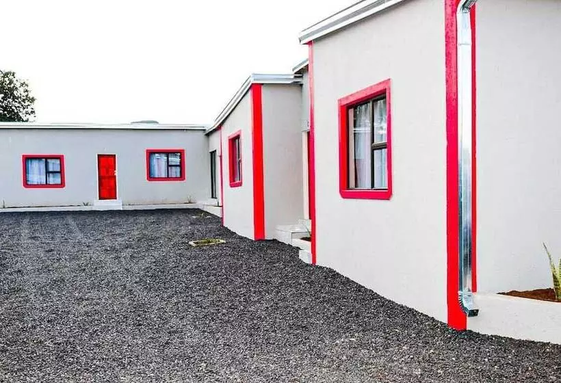 ホテル Shakwaneng Lodge