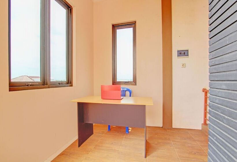 Otel Spot On 92930 Syifa Guest House Syariah