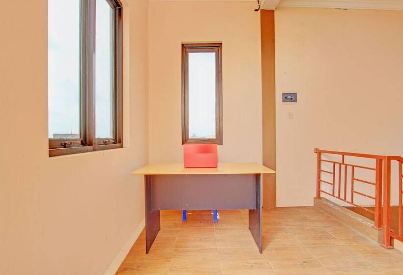 Otel Spot On 92930 Syifa Guest House Syariah