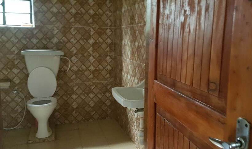 בית מלון כפרי Tanzanin Eco Home & Camp