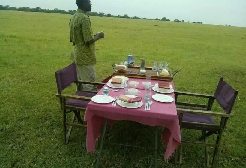 ホテル Tanzanin Eco Home & Camp